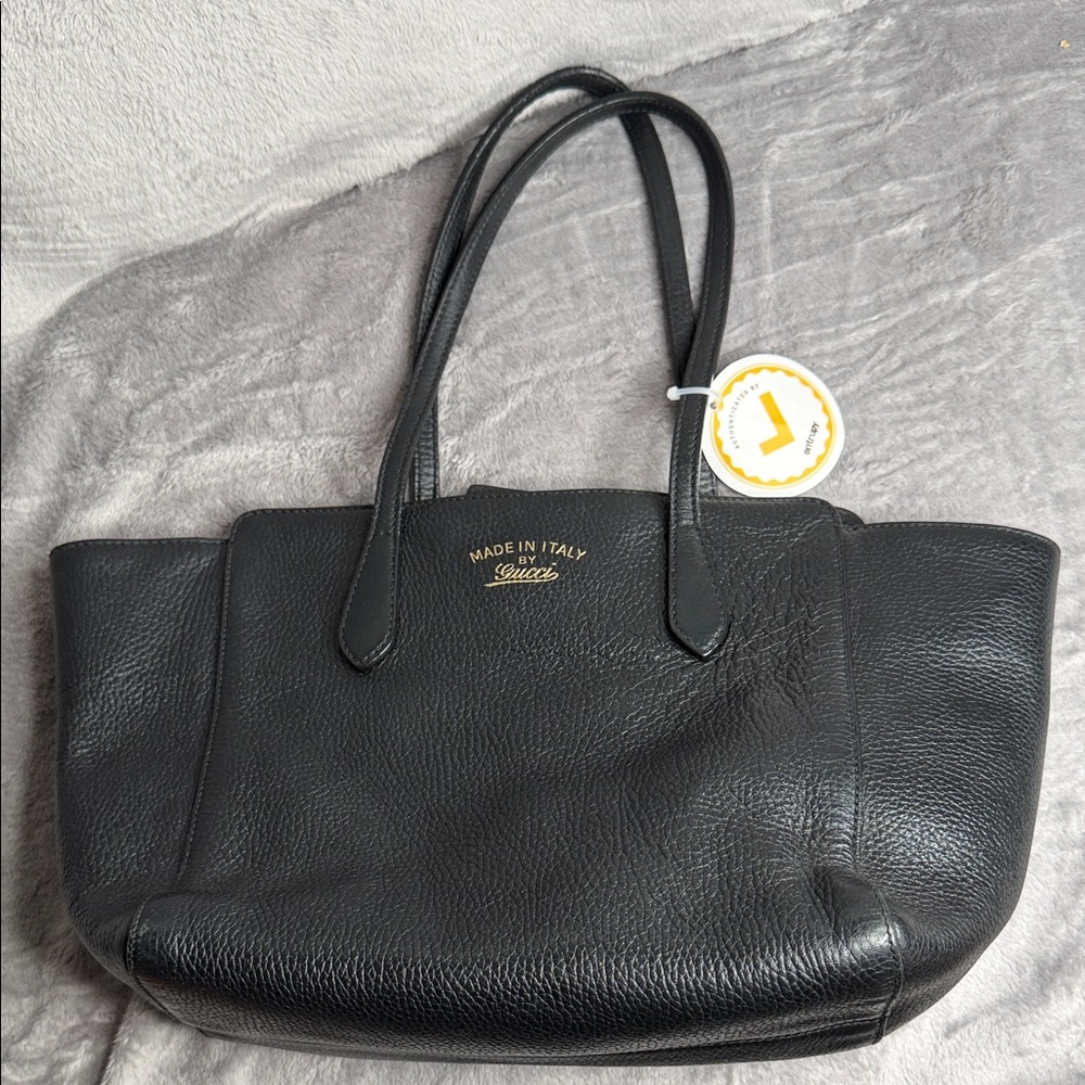 Gucci Black Pebbled Leather Tote